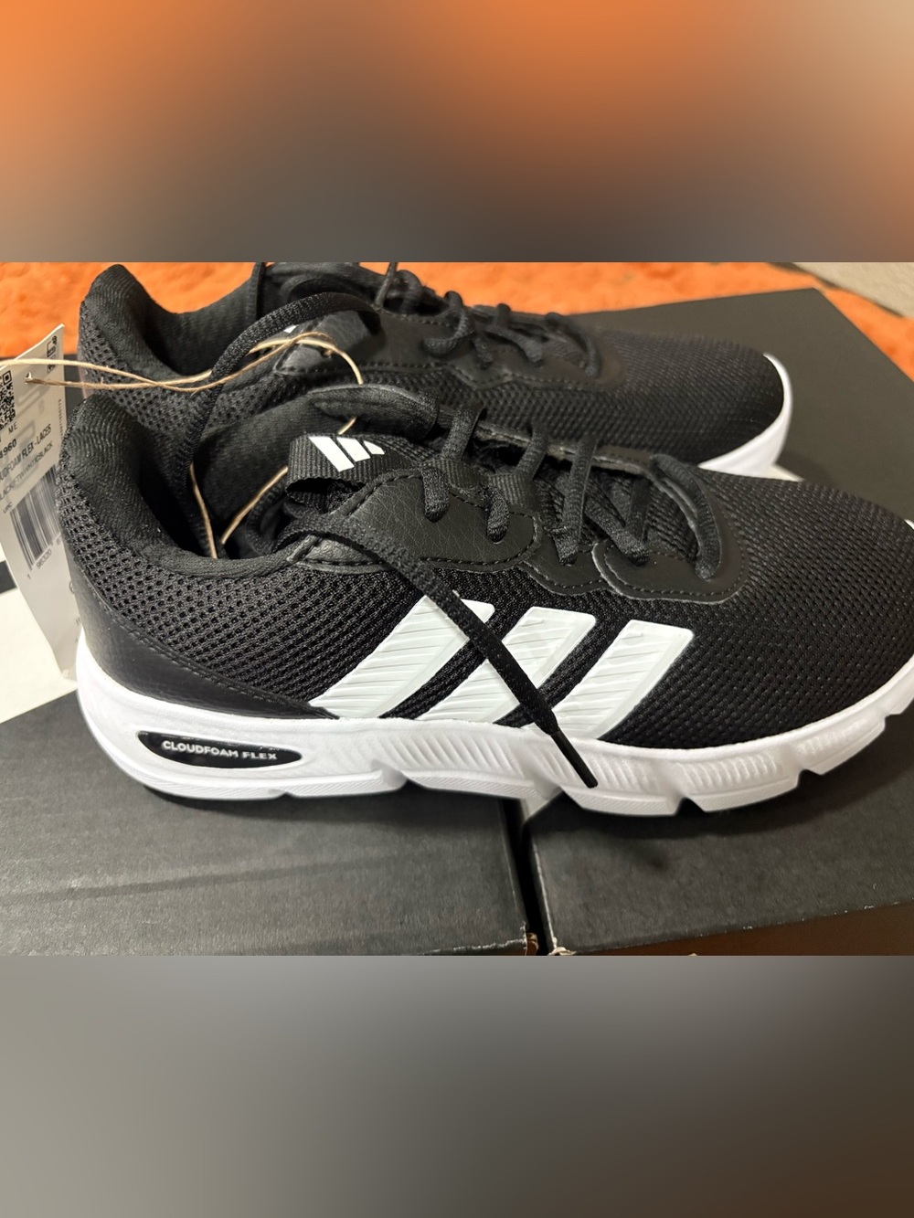 NIB Adidas Cloudfoam Flex w/6pair socks